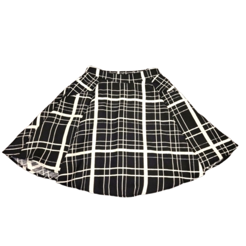 NWT! Francesca's Skater Skirt Size Small Alya Windowpane Plaid Black White NEW